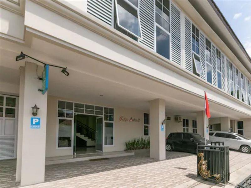 OYO 3930 Griya Loka Syariah Otel Semarang Dış mekan fotoğraf