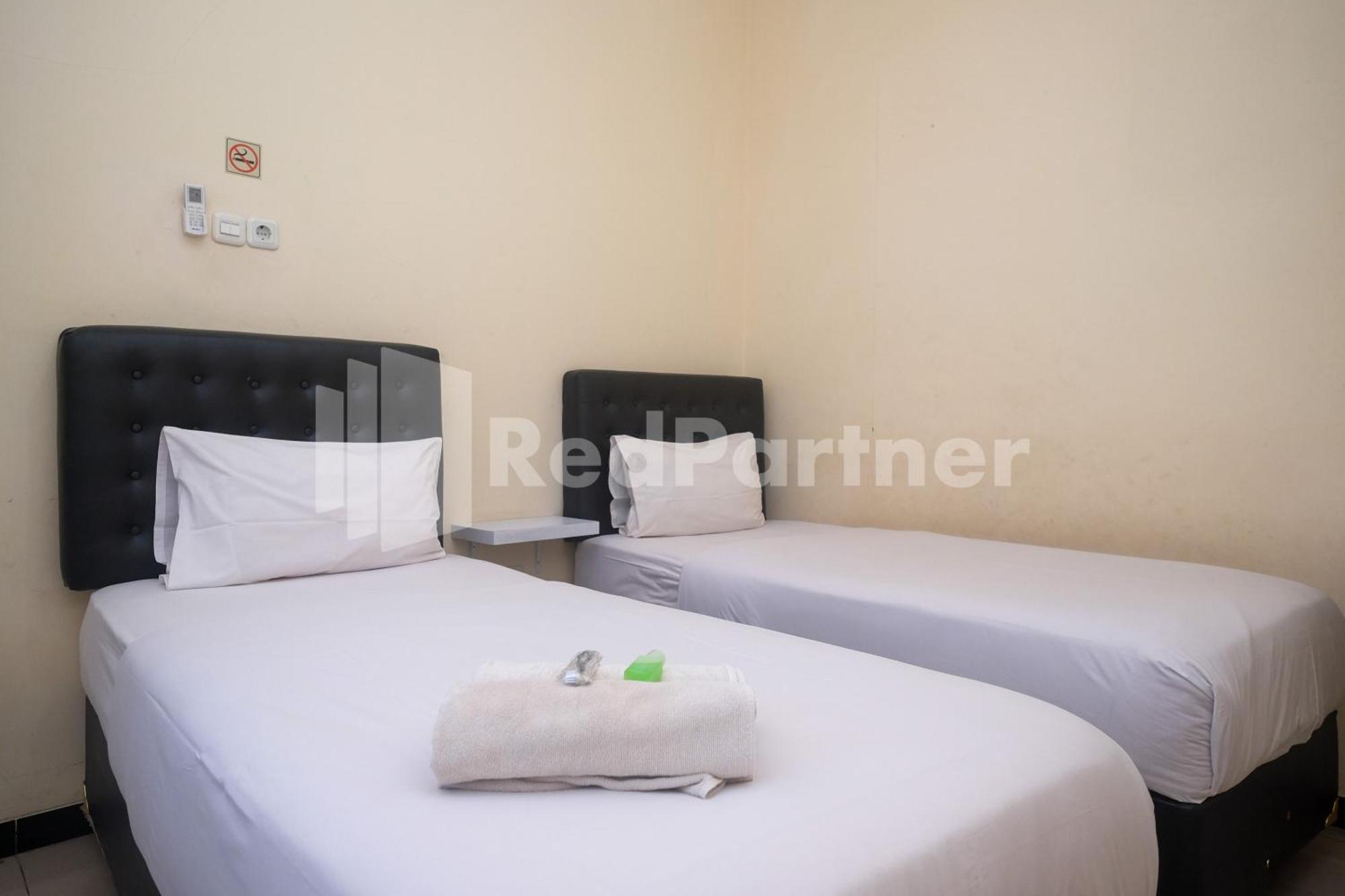 OYO 3930 Griya Loka Syariah Otel Semarang Dış mekan fotoğraf