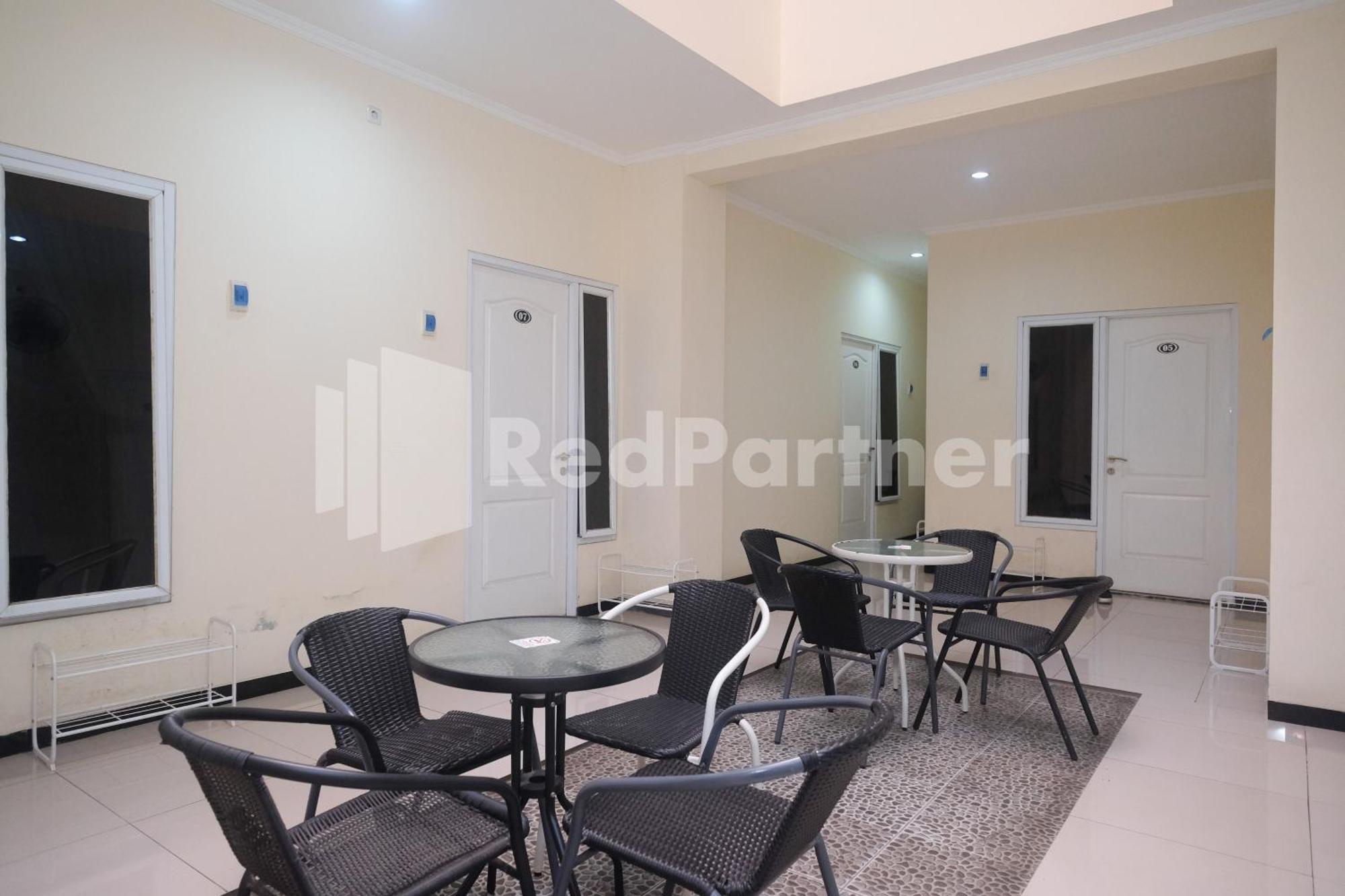 OYO 3930 Griya Loka Syariah Otel Semarang Dış mekan fotoğraf