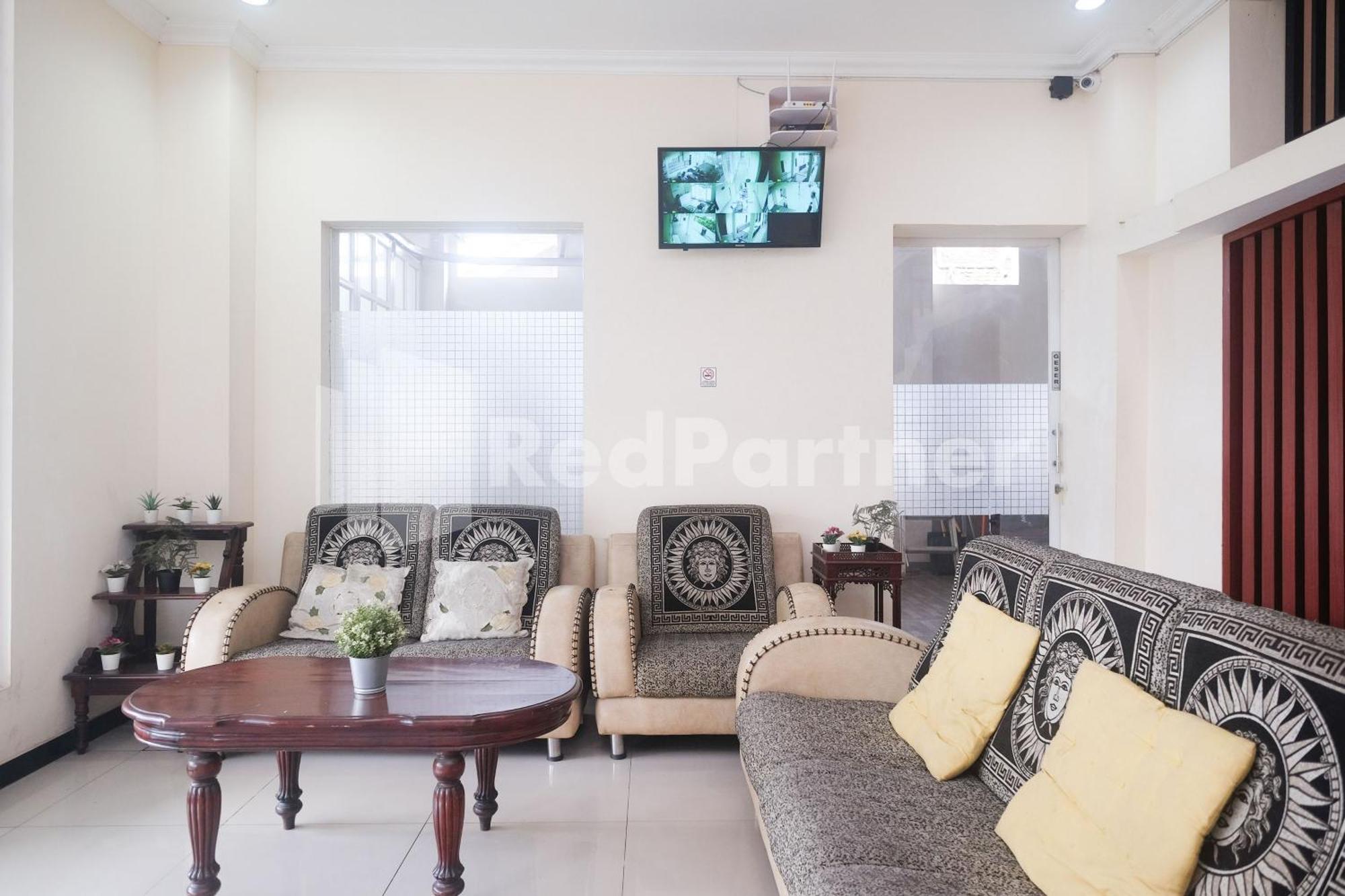OYO 3930 Griya Loka Syariah Otel Semarang Dış mekan fotoğraf