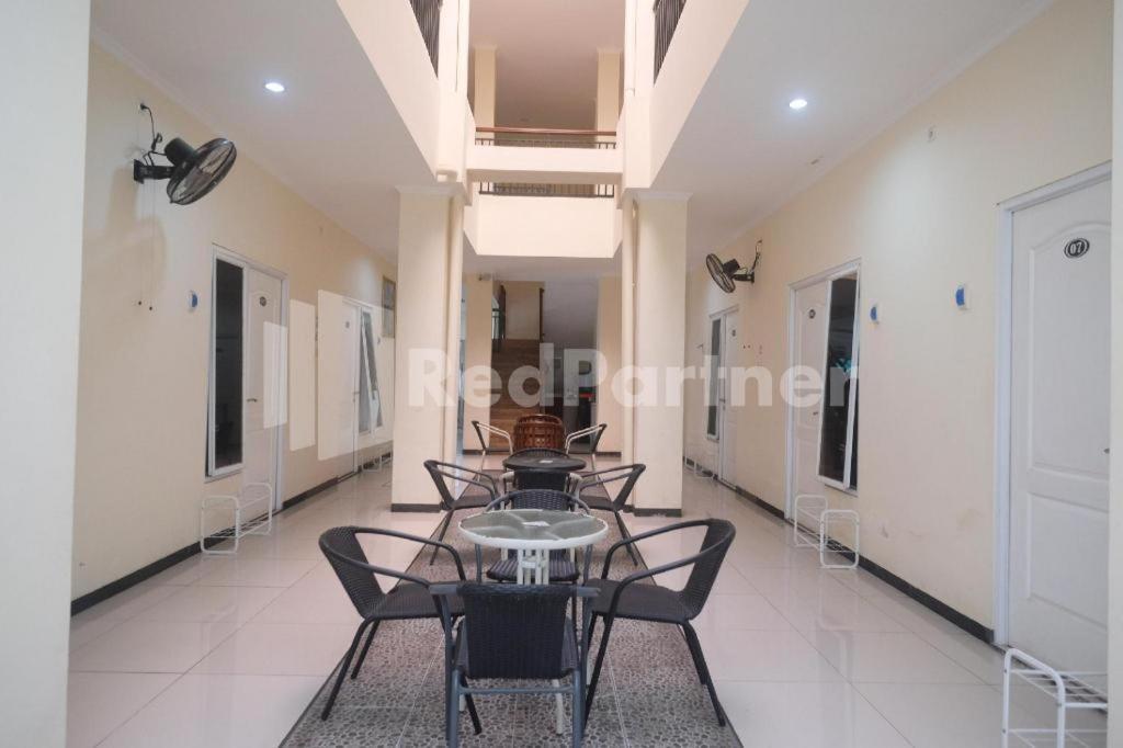 OYO 3930 Griya Loka Syariah Otel Semarang Dış mekan fotoğraf